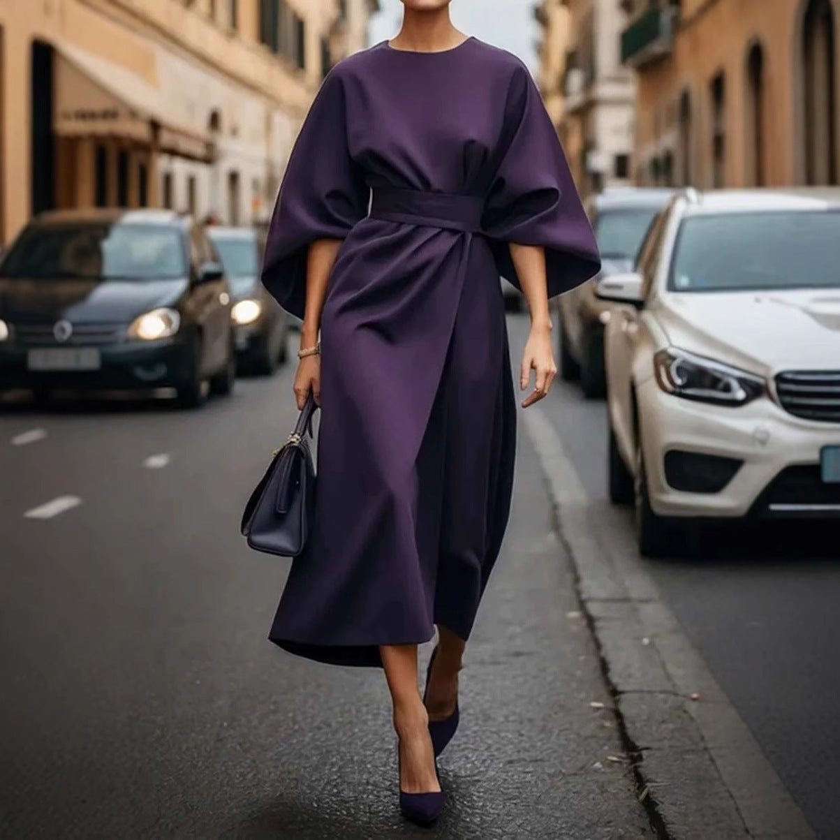 „Amelia“ – Elegantes Kleid mit Fledermausärmeln & Taillengürtel