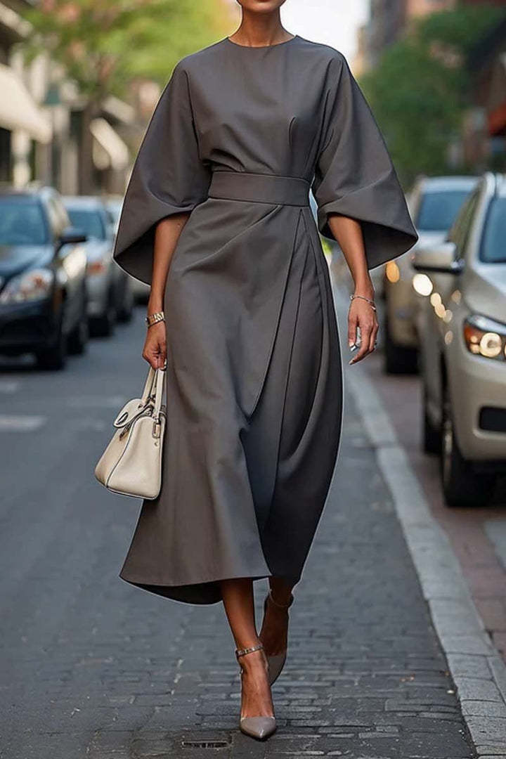 „Amelia“ – Elegantes Kleid mit Fledermausärmeln &amp; Taillengürtel