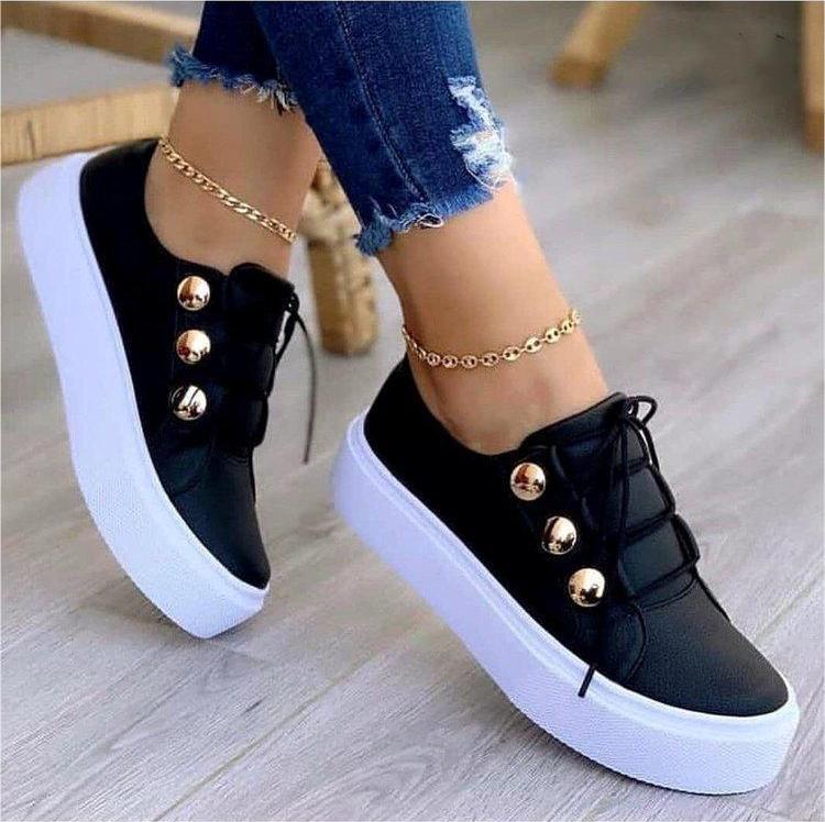 Vera“ – Schnürsneaker mit Nieten